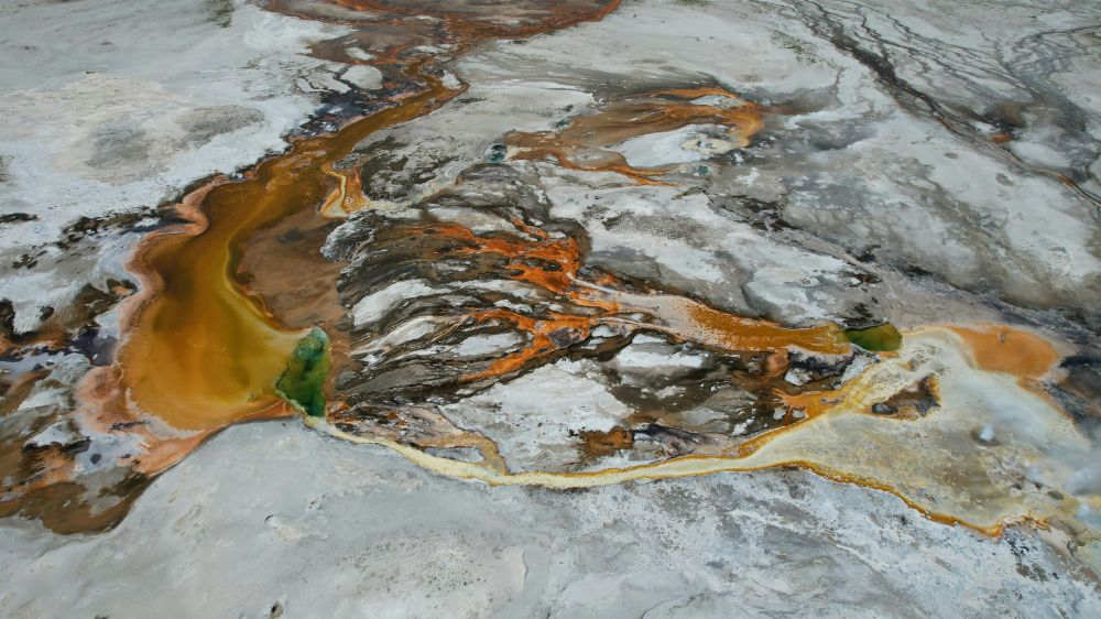 Olieaffald  sådan håndterer du det sikkert og ansvarligt